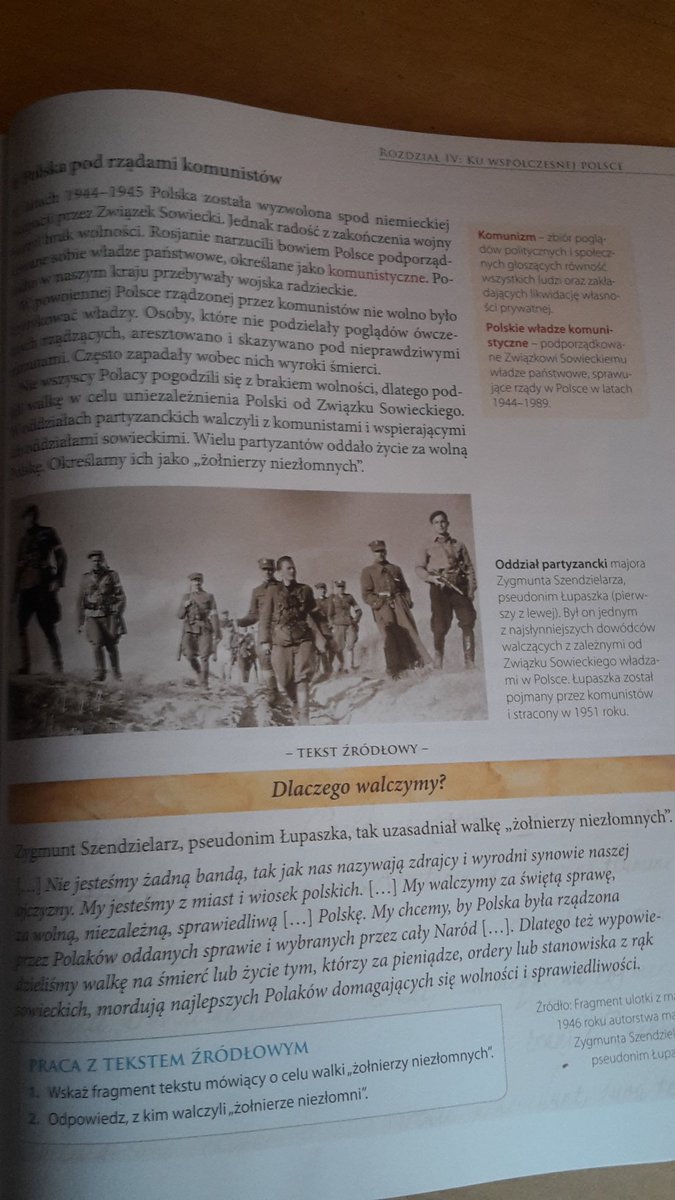 Myszakur's tweet photo. To chyba PO i spółkę boli najbardziej... 
Koniec wynaradawiania dzieci i młodzieży! 
Podręcznik do historii klasy 4 SP "Wczoraj i dziś" https://t.co/B7zq6s1FF8
