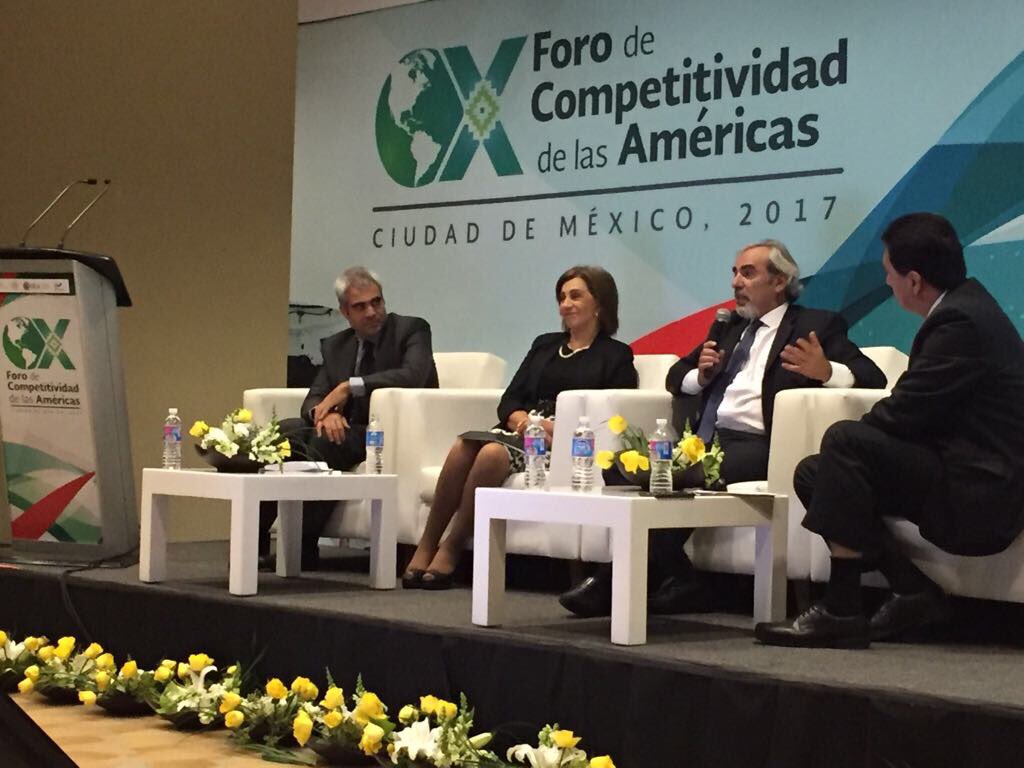 RocioRuizChavez's tweet photo. Participo en el panel: Indicadores de Competitividad. #AmericasFCA @riacnetorg @SE_mx https://t.co/3mqAVGlrHI