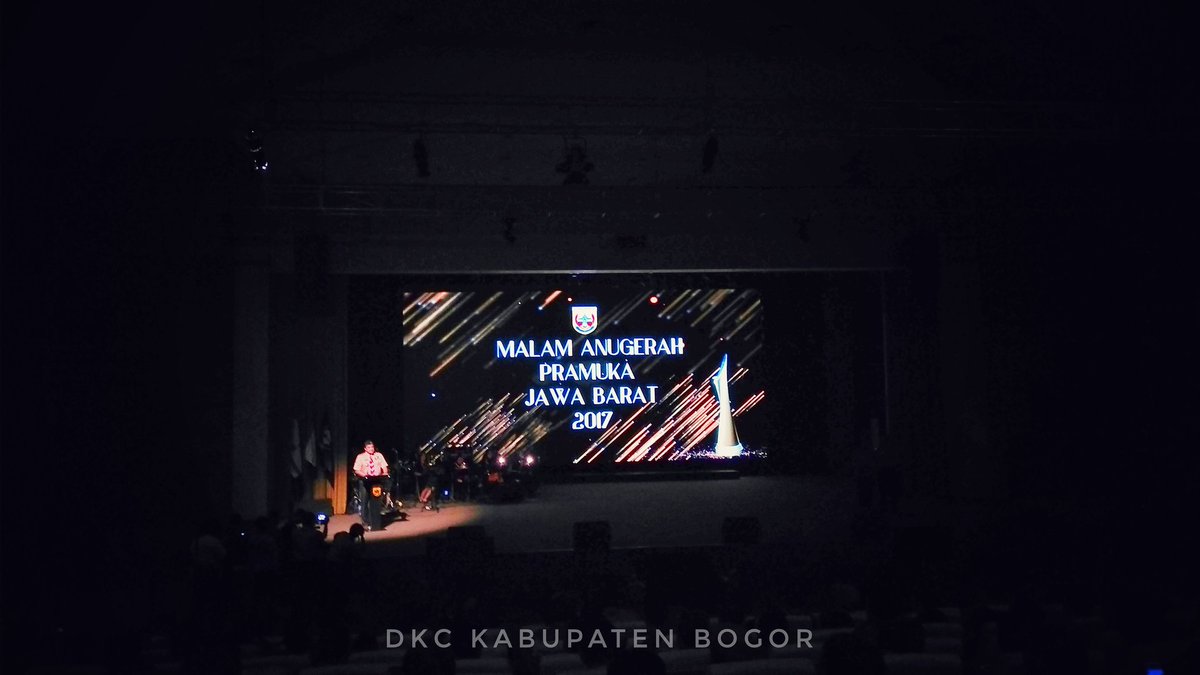 DKC_0901's tweet photo. Rangkaian Acara Malam Anugerah Pramuka Jawa Barat 2017 πππ#ScoutAward2017 #ScoutForUs #dewankerja https://t.co/u0Pq3D8aof