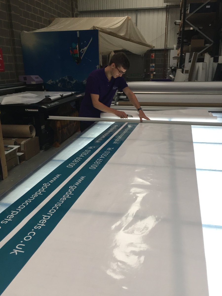 3Bdap's tweet photo. Here’s an action shot of Luke cutting some printed vinyl, ready to add to a sign! Stay posted for more pics... #external #signage #3Bdap https://t.co/26KJtxmuvg