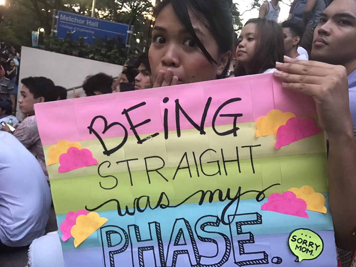 PATmaluu's tweet photo. @annamariarobles @mmprideorg another march with another pakulo! HAHA Happy pride once again, love! #uniform https://t.co/9Rwg4lPqPL