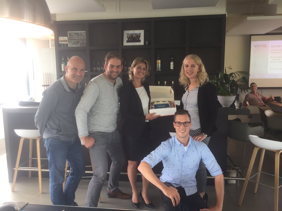 Dank @afas en <a href="/GeurtKleijer/">Geurt Kleijer</a> voor de lekkere taart! Het was een geslaagde bootcamp!