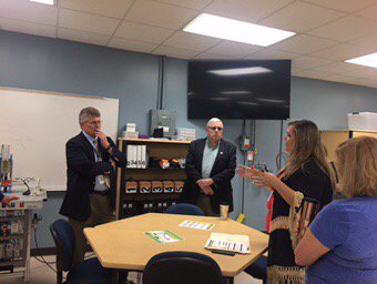 phunt1365's tweet photo. Mechatronics at Bradley County Schools seamless transition to CSCC program. @ThinkCTE @pathwaysbradley https://t.co/B9GZap4EW5