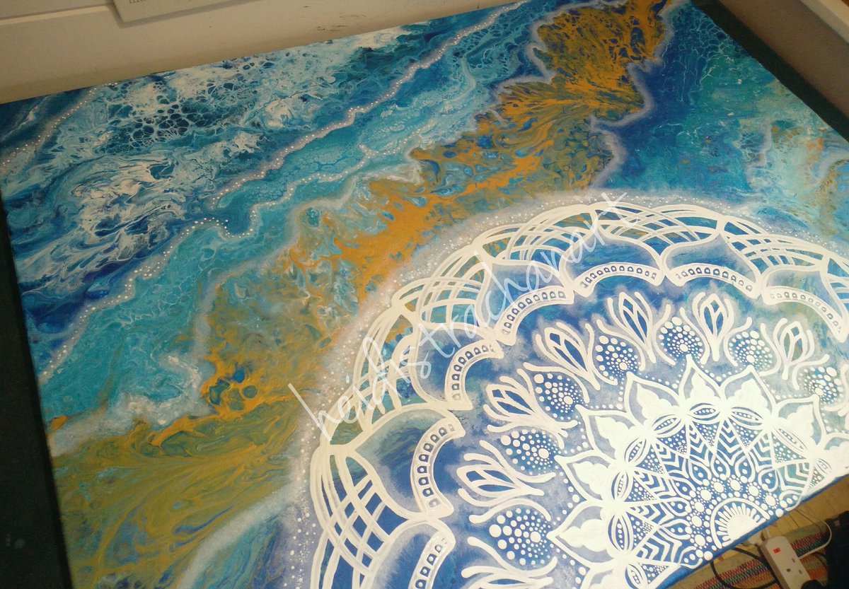 HStrachanArt's tweet photo. Wip.. Spent a few hours on this piece today, really happy so far🌊🐚💙 #mandala #freehand #fluidpainting #abstractart #oceaninspired #oceanart https://t.co/jbSldx4ZgI