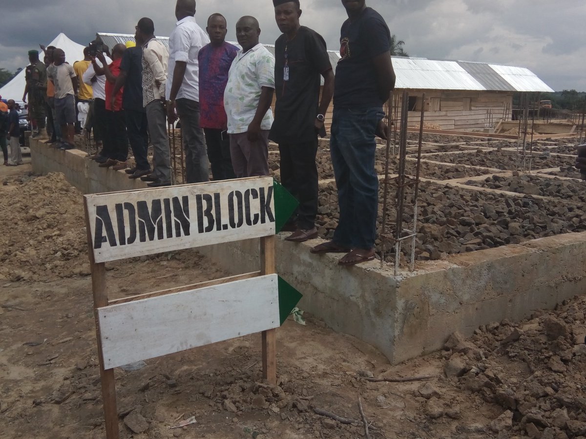 AyadeRevolution's tweet photo. Admin qtrs and cocoa processing factory at ultra modern cocoa processing factory under construction by CRSG #Ayadeontour https://t.co/6wEhztsuOD