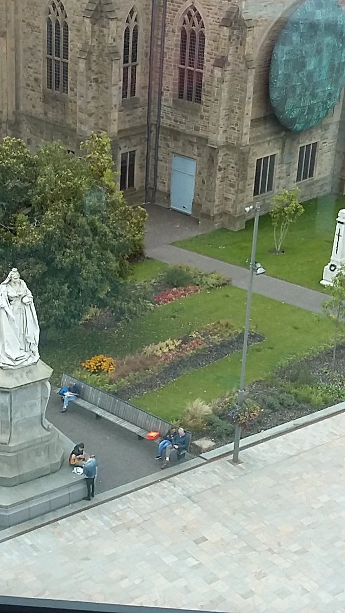MariaCMgroup's tweet image. The tiny couple looking very cute are our very own @richardmellor13 and @MichelleMellor_ admiring the new @cumminsmellor HQ! #OfficeMove