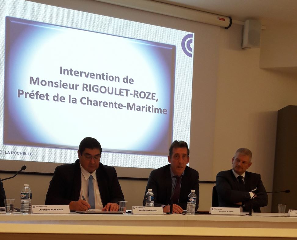 .<a href="/Prefet17/">Préfet de la Charente-Maritime 🇫🇷🇪🇺</a> assiste à l'assemblée générale de la Chambre de Commerce et d'Industrie de La Rochelle @ccilarochelle
