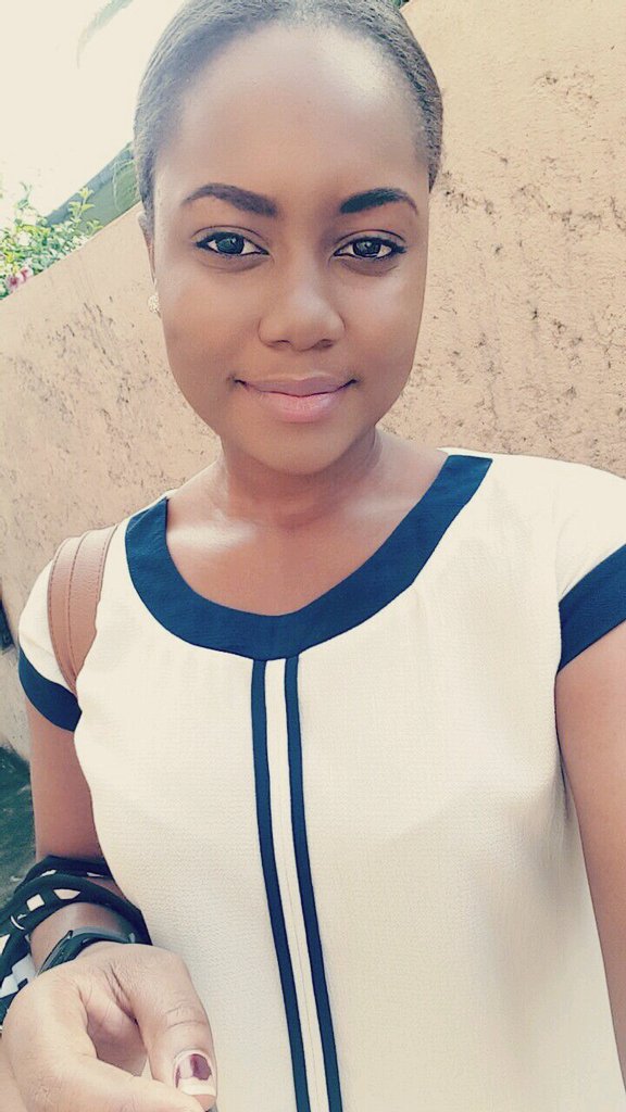 thegalchemist_'s tweet photo. Coulda land a plane on my forehead 😢
#freshfridaze https://t.co/tX2QvW8hTb