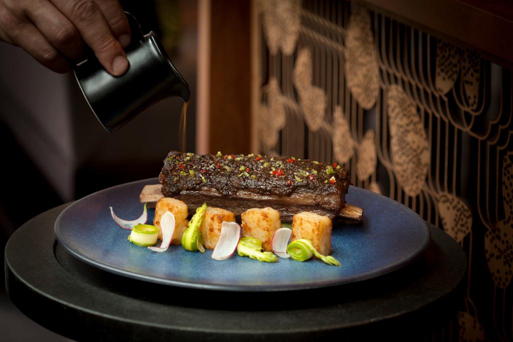 Wagyu short ribs with Oriental spiced sauce: bringing the summery flavour of barbecue to the plate