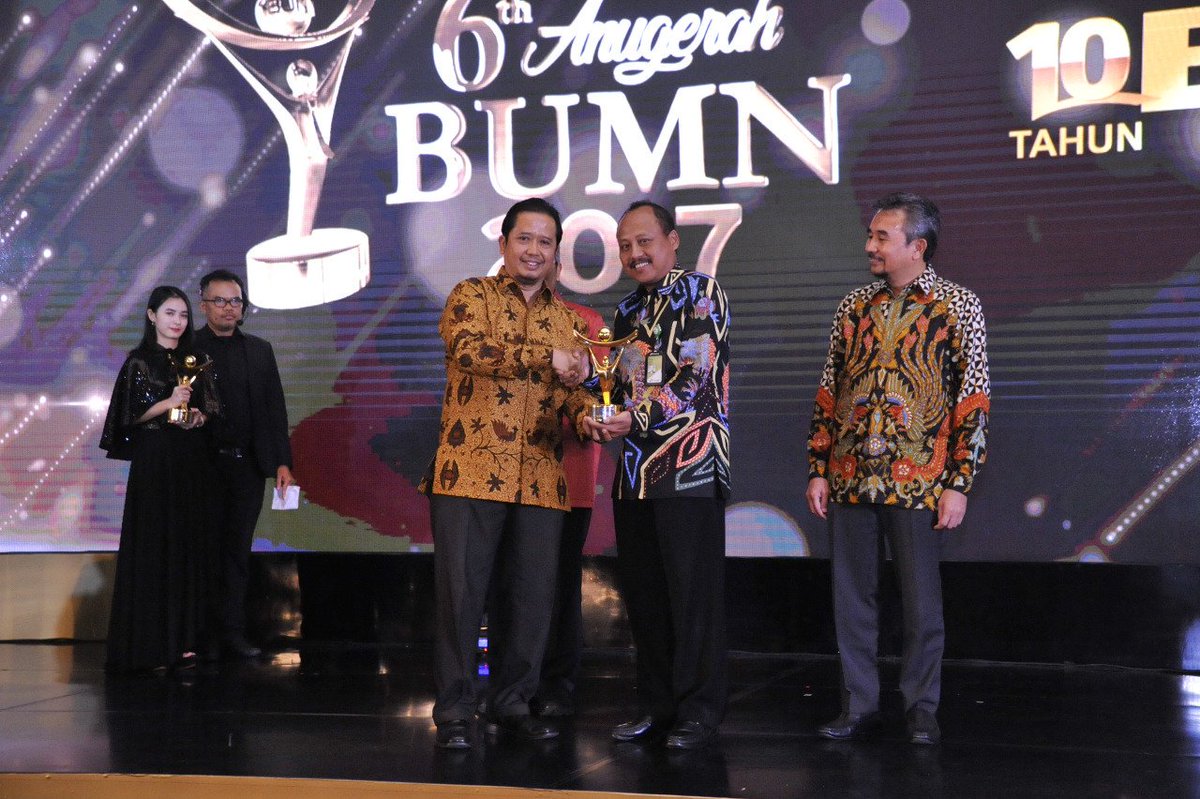 Pertaminalub's tweet photo. Pertamina Lubricants berhasil memenangkan 2 kategori; Juara 1 Kategori Pengembangan Strategi Terbaik dan Juara 1 Kategori Keuangan Terbaik https://t.co/x9aPdNK1Pc