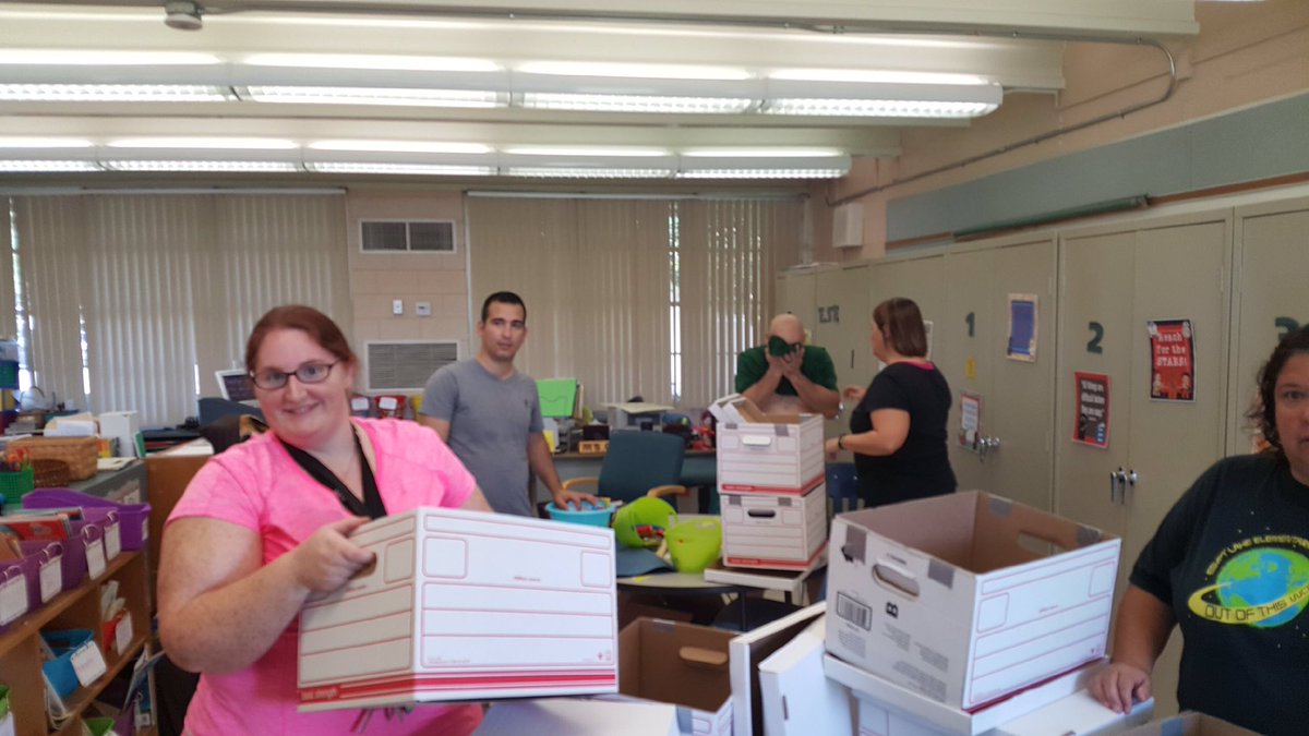 hcps_eles's tweet photo. Gathering textbooks &amp; curriculum for our Lee family! Egypt Lake caravan heads to the warehouse! @HCPSArea4  @DonellUnderdue @RickGrayes https://t.co/HCK6PyHwbr