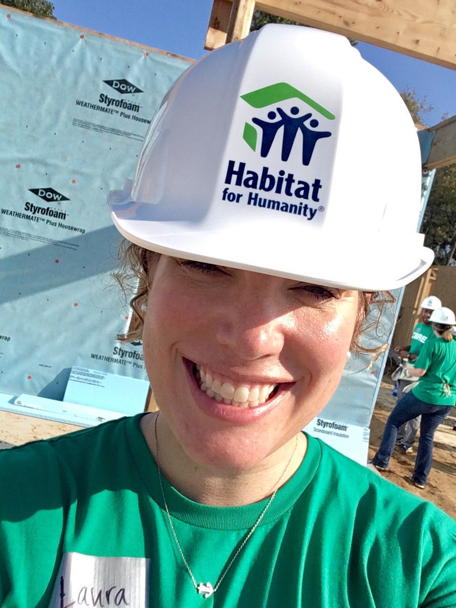 lauramfenton's tweet photo. Morning exercise at @memphishabitat. Sweating for a good cause! #CBREBuildMonth #CBRECares @cbrememphis https://t.co/JmN3o96lwO