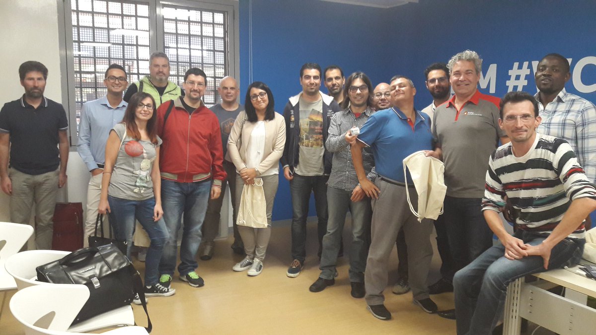baxtheman's tweet photo. Greetings from 2° #LRUGItaly in Bologna 👍😆
#liferay @PB1789 https://t.co/UWwOxBC3BS
