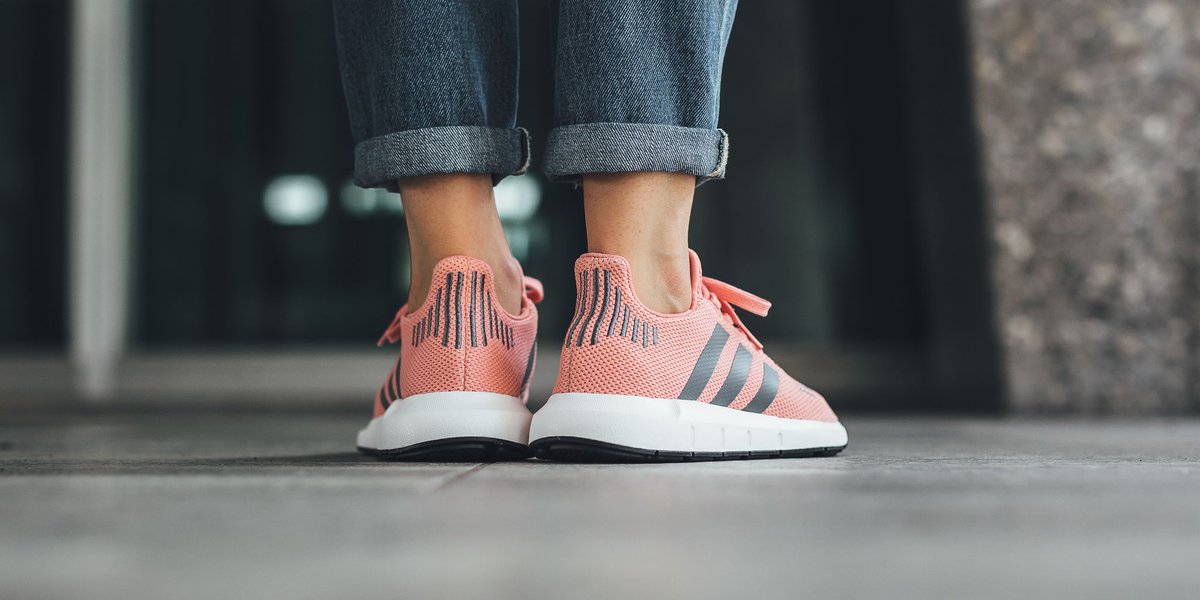 adidas swift run peach