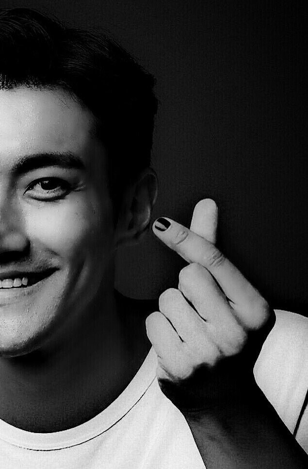 fayoosh_sj's tweet photo. 💙💙💙
#arab_elf 
#Goodheartednail
#Unicefblacknail #vaccination
#유니세프까만손톱 
#착한손톱 #예방접종 https://t.co/ZALX3qlW30