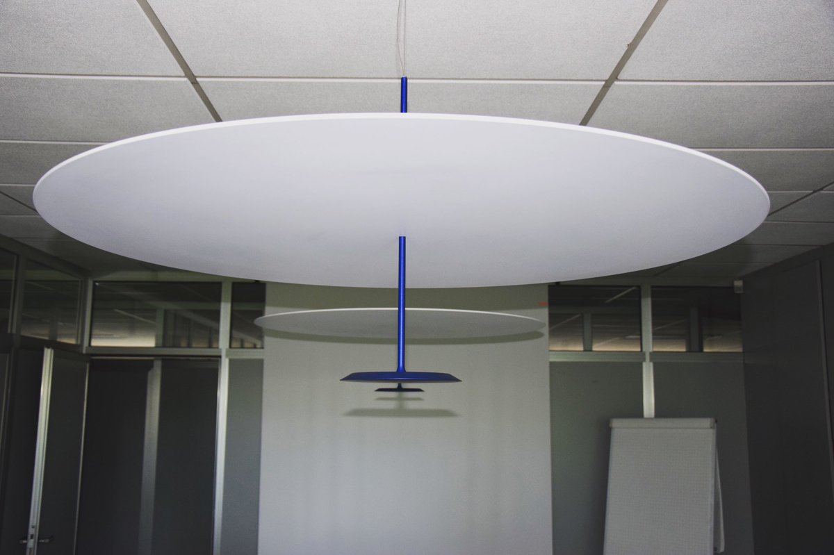 luminaitalia's tweet photo. Dot by @FosterPartners in our #meetingroom #floatingdisc #lumina #15settembre https://t.co/nLbffmhCYa