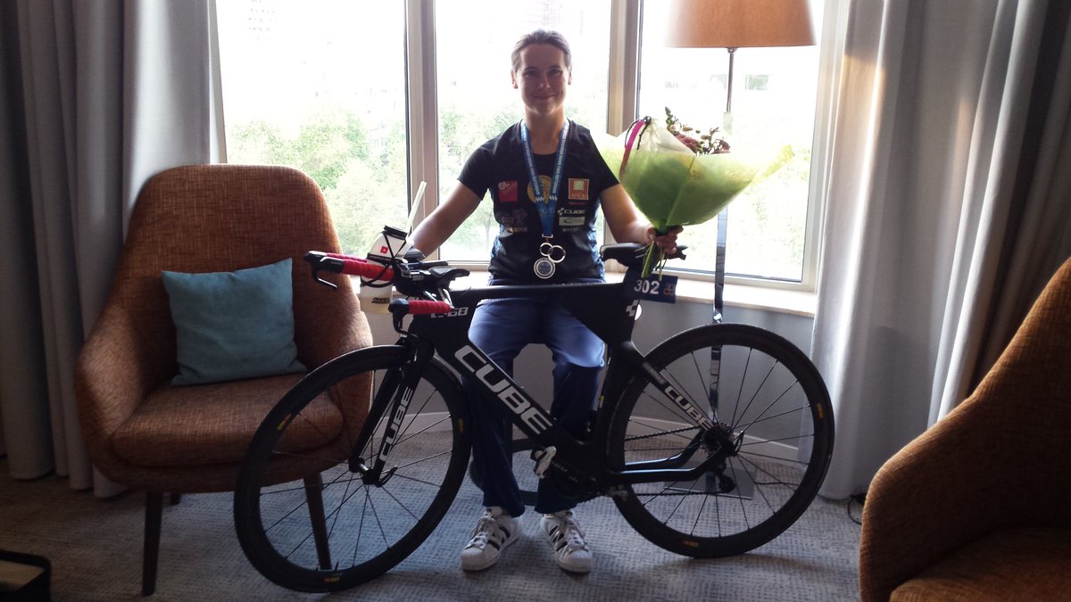 Elise MARC (@elisemarctri) on Twitter photo Championne du monde ! Trop contente, une fin de saison en beauté ! 
Au tour des juniors, U23 et élite maintenant 
#GoFrance 
<a href="/SportsDefense/">Sports Défense</a> Championne du monde ! Trop contente, une fin de saison en beauté ! 
Au tour des juniors, U23 et élite maintenant 
#GoFrance 
<a href="/SportsDefense/">Sports Défense</a>