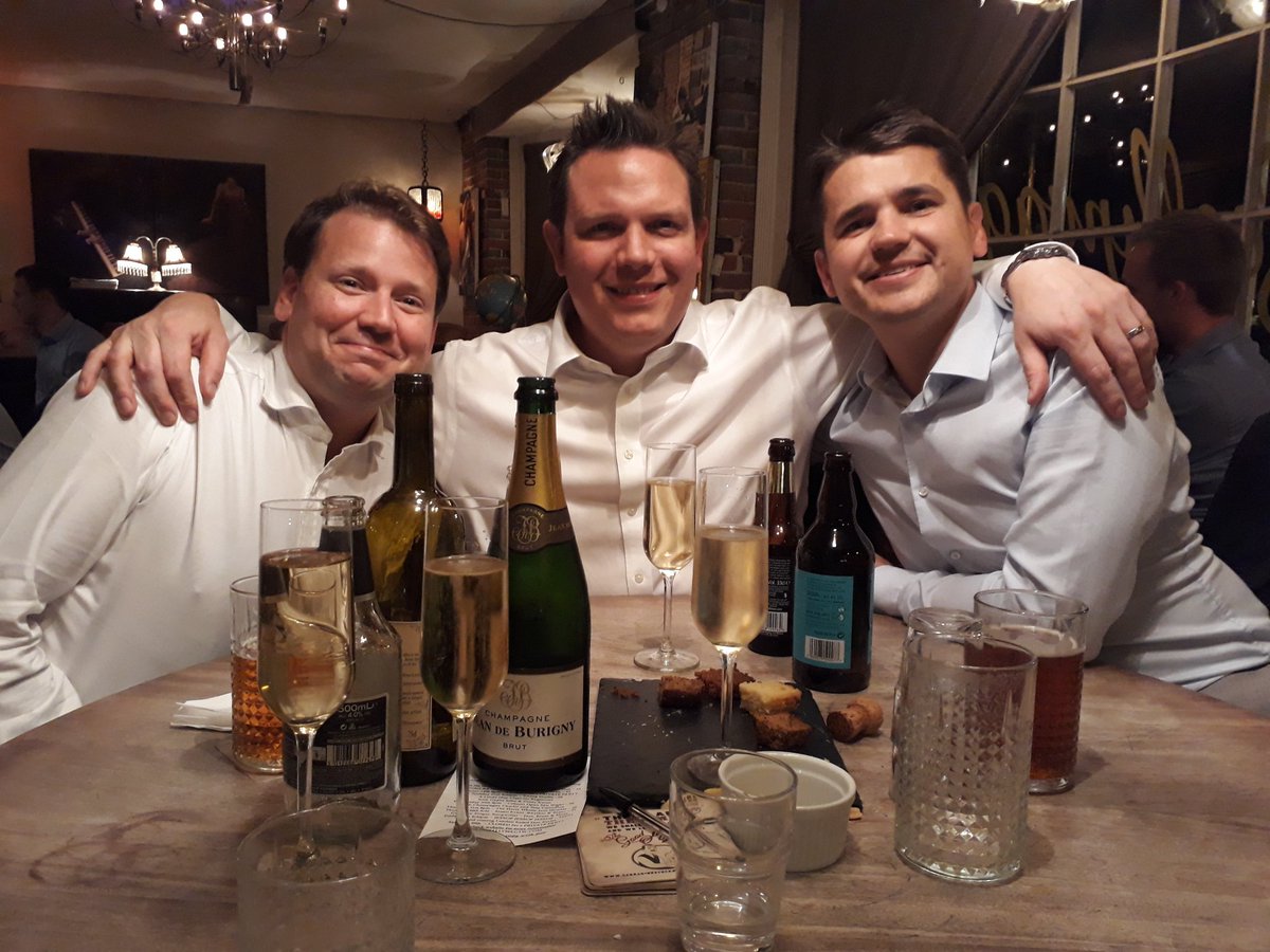 KHilsdonCB's tweet photo. Winning NGN quiz team - Handelsbanken, @HildenPark @Metro_Bank and @CooperBurnettTW. Great night @scallywagcafe #winners #definitelynotafix https://t.co/TDVUTTcxXl