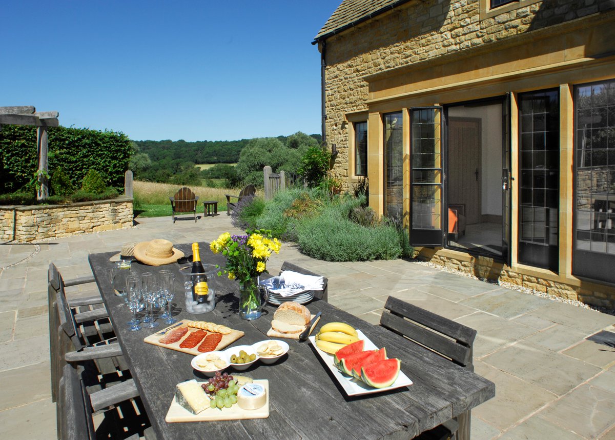 simonescapes's tweet image. There's still 10% off September UK stays when you sign up to our newsletter! Enjoy the last of the summer sunshine bit.ly/2v4rLeh