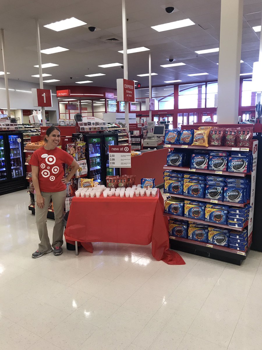Target1388's tweet image. Doing some sampling today at the 1388 Come try some new fall snacks w/ your favorite fall flavors! #PumpkinSpice  #applepie #caramelapples