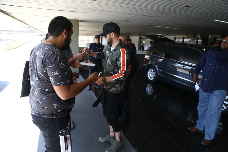 Amém, Justin Timberlake! O cantor acaba de chegar no aeroporto do rio para sua apresentação no dia 17 do Rock In Rio!
