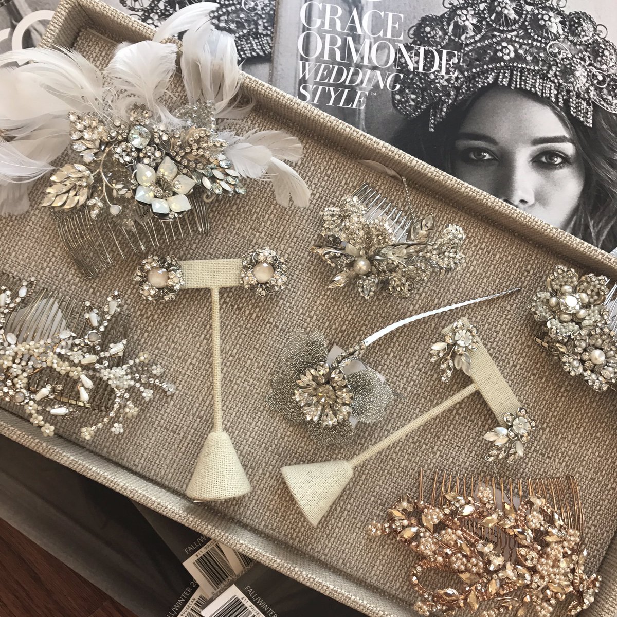BellaBiancaIL's tweet photo. Book your @MEHeadpieces Trunk Show appointment for 9/22- 9/23 today! Chicago salon. 312.787.2377 to book. https://t.co/nQllUE7pOs