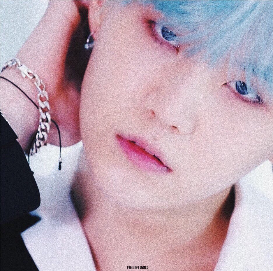 _mellifluousbts's tweet image. DNA mv teaser 

&amp;lt; imgur.com/a/36DWy &amp;gt;

#BTS #SUGA #V #JIN @BTS_twt