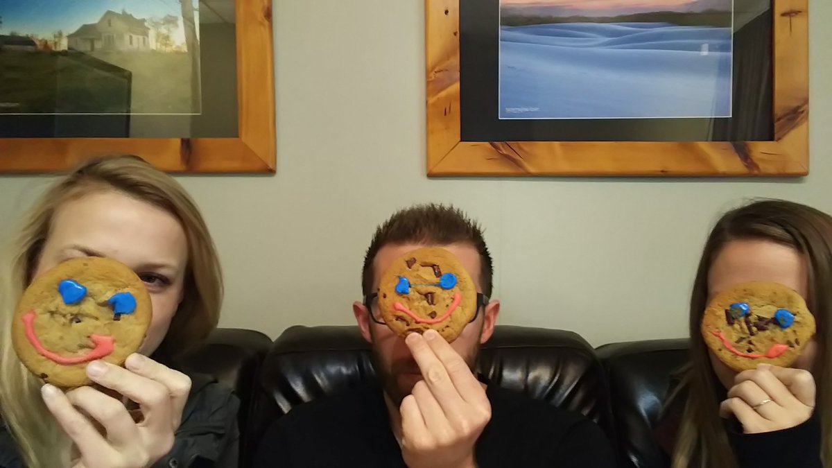 FRIIIIDAY is the perfect day for a #SmileCookie <a href="/TimHortons/">Tim Hortons</a>