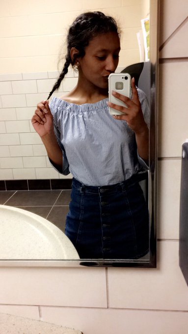 it's friday yo https://t.co/TaAat2uvKx<a href="/tag/newprofilepic"class="tags"><span>#newprofilepic</span></a>