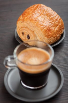 Ordena por <a href="/UberEATS/">Uber Eats</a> nuestra #promo Café Americano + Pan Dulce $65 ó en nuestras sucursales. 
#Newton88 <a href="/palaciohierro/">El Palacio de Hierro</a> #Moliere #coyoacán