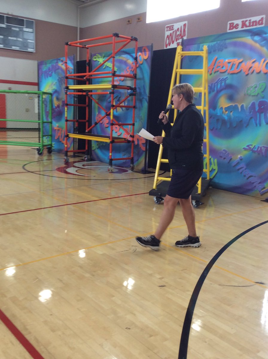 LisaLisalew's tweet photo. Nightmare on Puberty Street was extremely engaging!  @CrystalMiddleCA! #cmsrock https://t.co/aMsCTExM6u