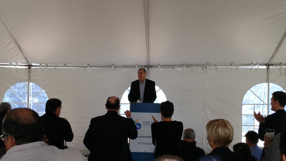 BGAlliance's tweet image. @SenJeffMerkley talks about the impacts #climatechange is already bringing to the NW #CFESummit #cleanandfair