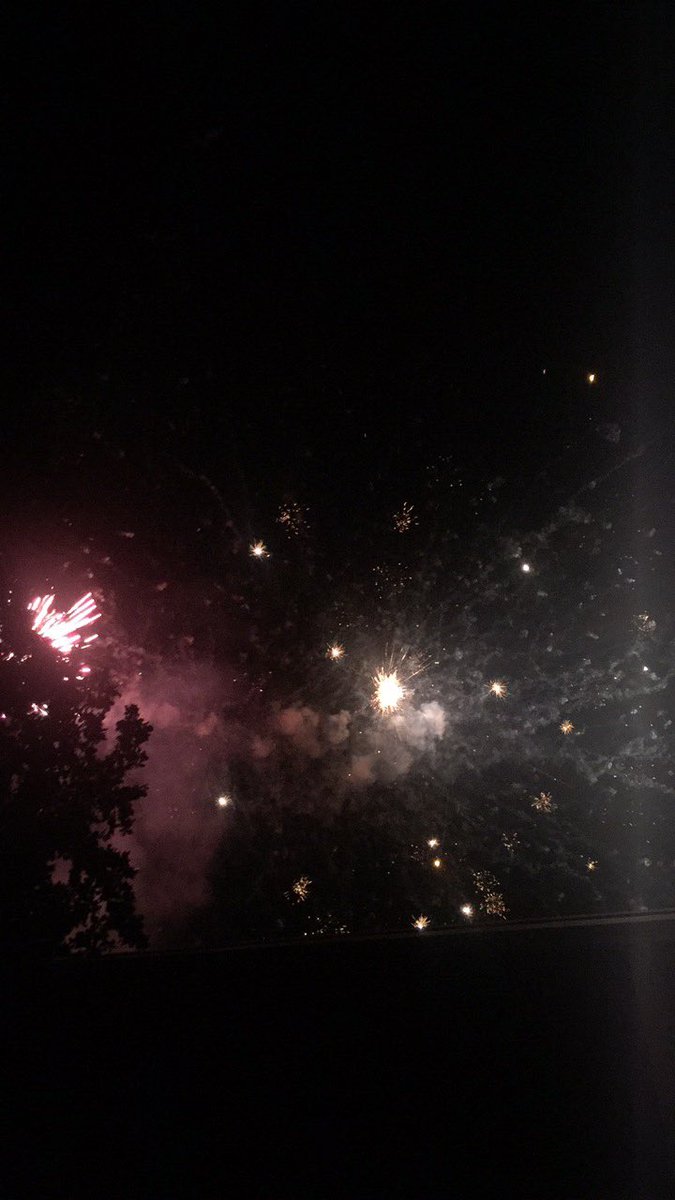 YasminIsabel95's tweet photo. Celebrating at work sabay sa anniv ng #CocoYass #OneYearNaCocoYass ❤️🙌🏻 #fireworksdisplay https://t.co/clgR8DhKvT