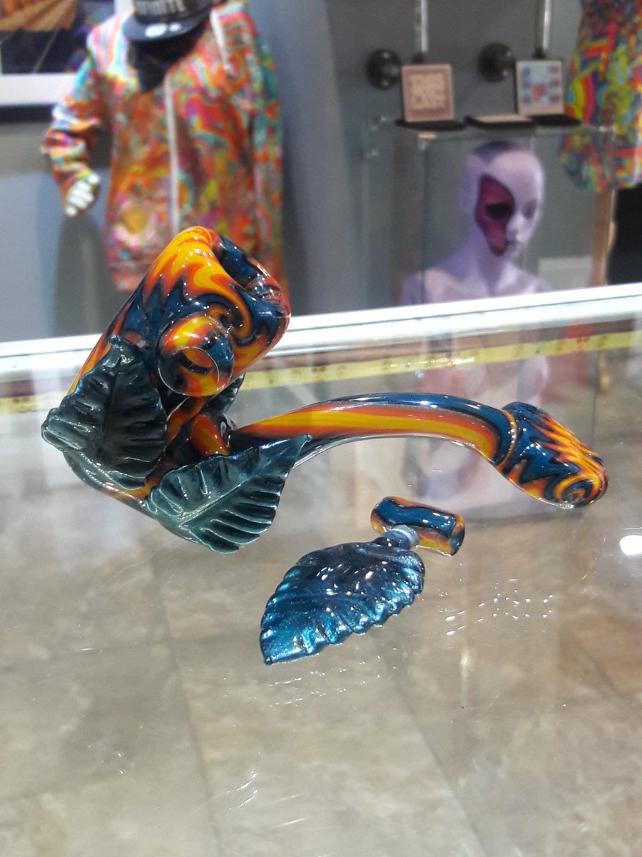 HeadGamesPhilly's tweet photo. This is one of our new faves. Sherlock + pendant from Dirty Ish Glass! Stop in &amp; check it out, or DM for cost.#philadelphia #fishtown #Glass https://t.co/MbXd0ZoGEH