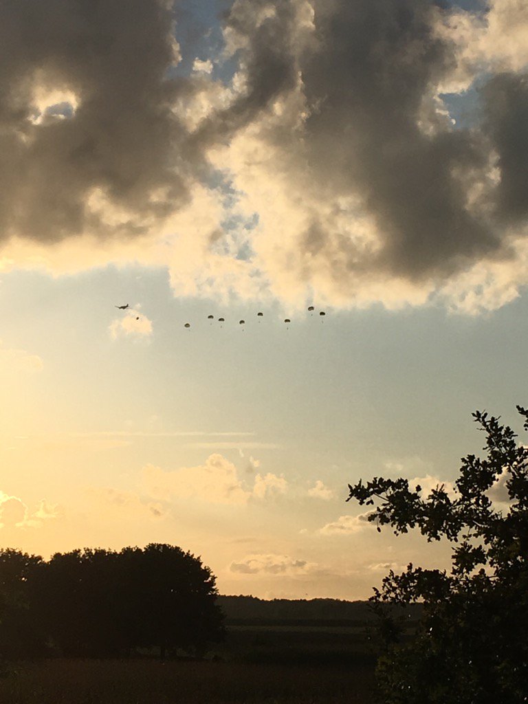 Wachten werd eindelijk beloond! #rememberseptember #MarketGarden