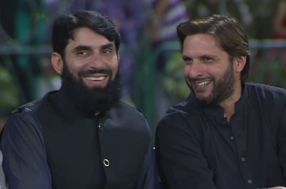 AliNaqvi808's tweet photo. Well done Pakistan: great win, fantastic crowd, honoured seniors and fabulous hospitality. Thank WorldXI and @ICC ! #PakVsWXI https://t.co/GV0MRxxd17