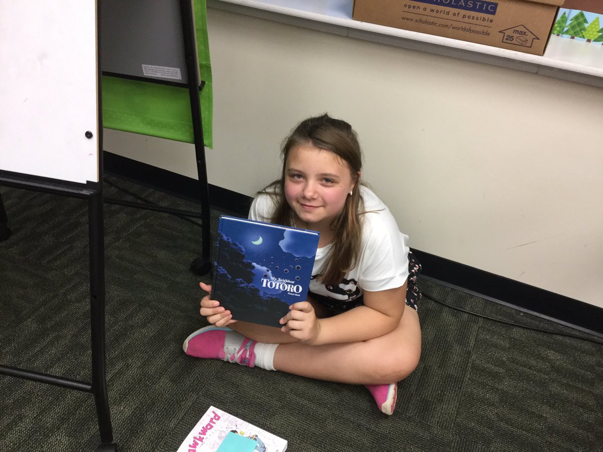 This Friday the reading theme  was "Your Favorite Childhood Book"! These are the wonderful photos!😊 #YESTigers180