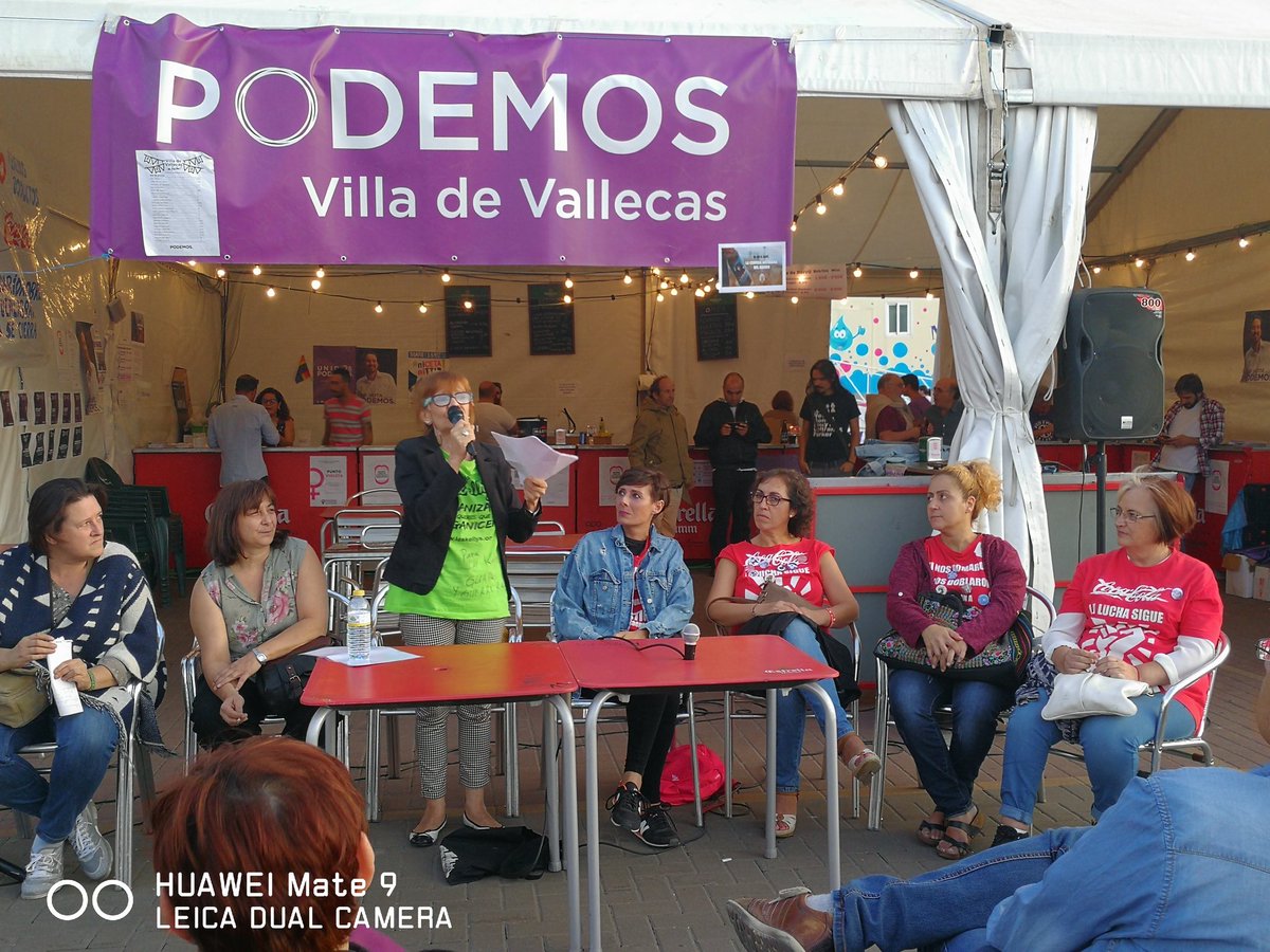 Las Kelys, la delegada del 112, las Espartanas de Coca Cola "luchando creando poder popular".Viva la lucha de las Sindicalistas