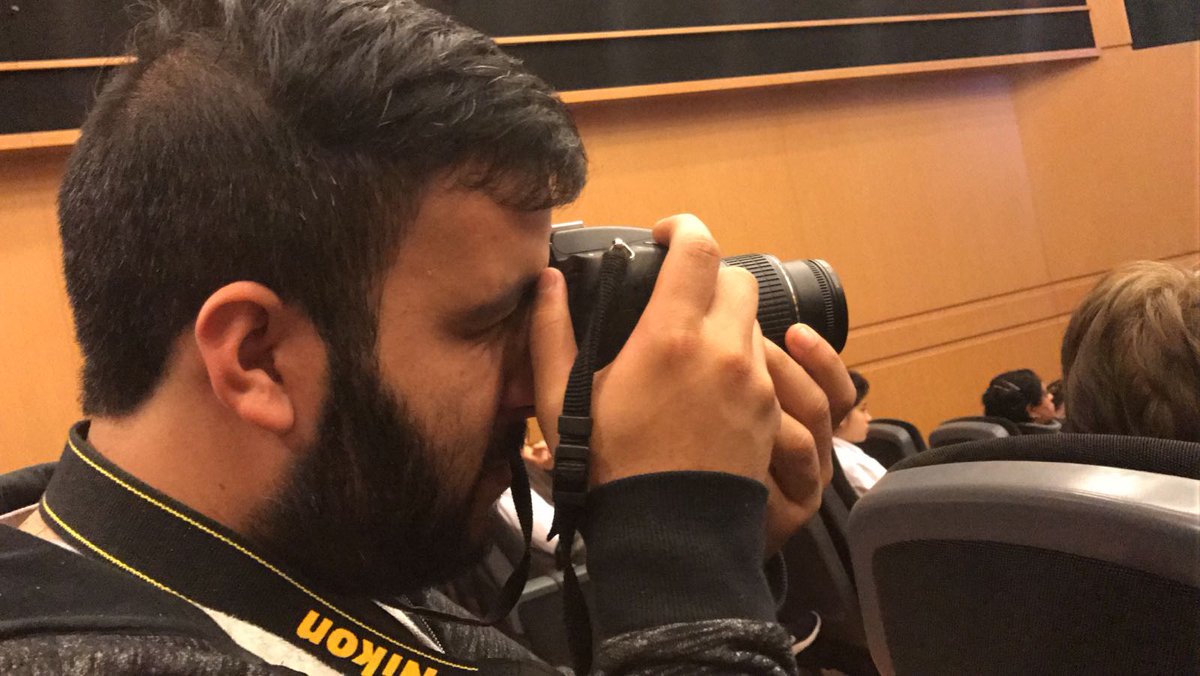 LareoAnna's tweet photo. La Escuela Superior de Comunicación en el evento #comunicarCE con sus talleres. @dariovalettute @Patriciarevel12 @UTU_Uruguay https://t.co/pCDvT0ggzM