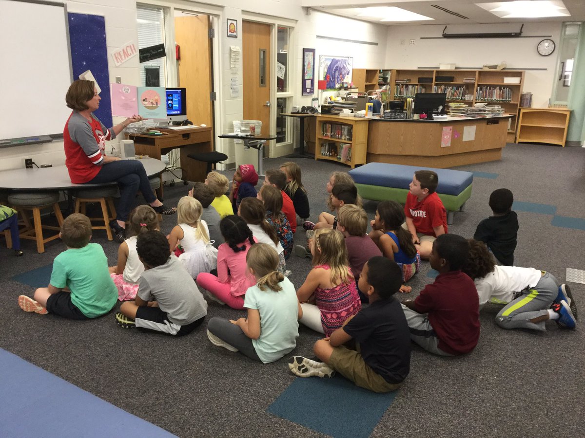 Learning how to be "Especially Very Careful" in the library with <a href="/KimDornburgh/">Kimberly Dornburgh</a> #1stcheckout #excitedfirsties @AltonDarby