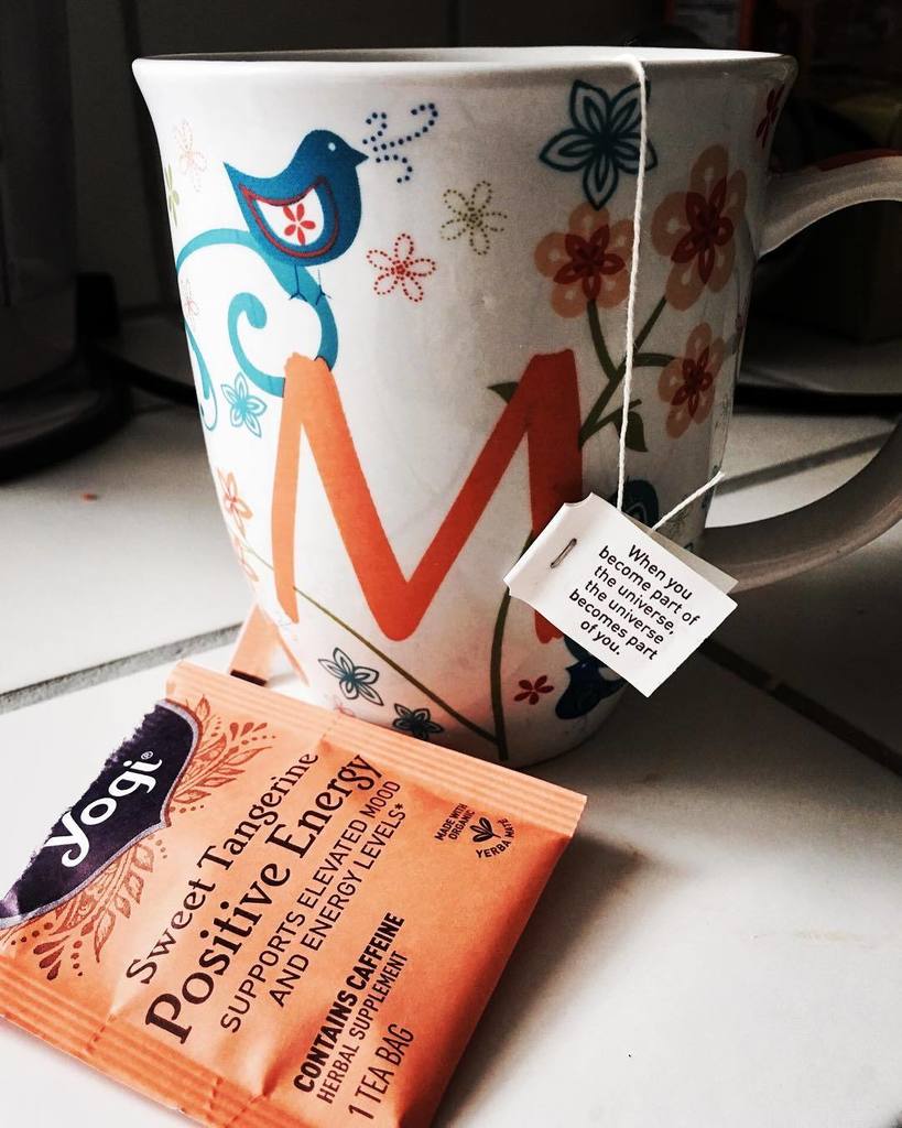 misizhappy's tweet photo. Inside and out.
✌🏽💜☕️ #positiveenergy #positivevibes #namaste  #bluebird #crumbs #mug #tea #yogitea #meditation #i… https://t.co/W7DTOUMnaU https://t.co/3wKaNSQC8q