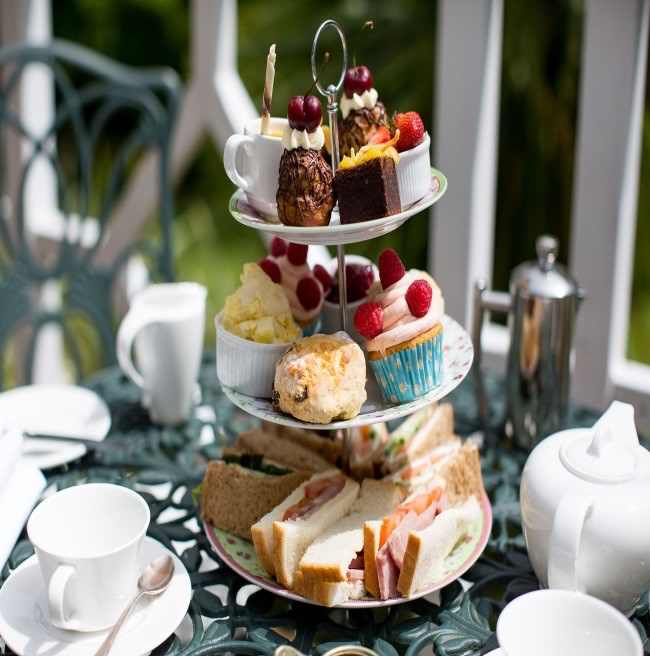 Grab your bestie and join us for #AfternoonTea this weekend on the #roofterrace for a Sandwiches,Cakes &amp; Cocktails #Manchester #SeptemberSun