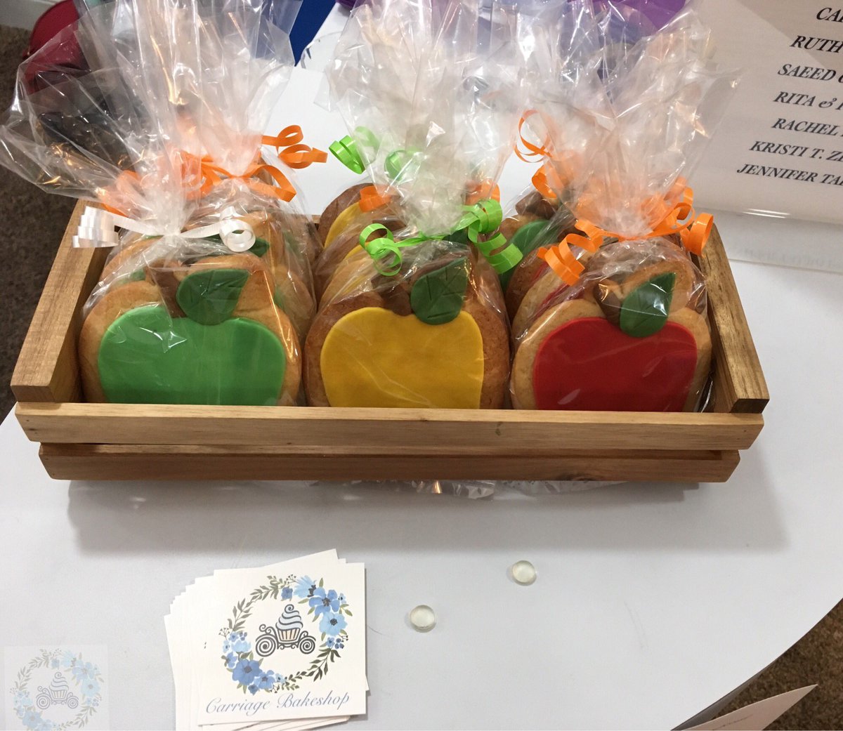 CarriageBakeshp's tweet photo. My cookies are back at @backdoorgallery. Please stop in and try one #bakedfromscratch #fredericksburgva #apple #applecookie https://t.co/JZWhKkdl0Q