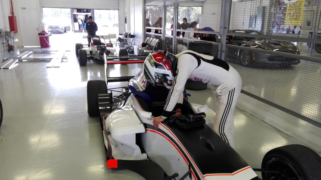 carrerasenvivo's tweet image. Los pilotos listos para salir a la calificación #FórmulaMx #FórmulaLATAM @copanotiauto