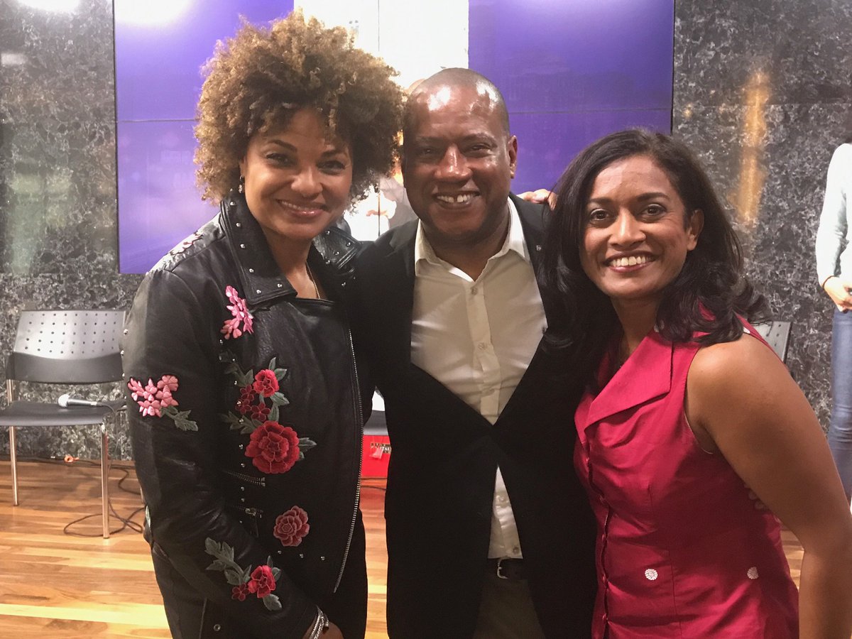 RoshiniR's tweet photo. My Week in Tweets Cont #FF: @GCunningham1 @usbank @roxanebattle @lizcollin @WCCO @pamelamuldoon #KenStone @tpt #media #journos #socialmedia https://t.co/FrBlqPlGtH