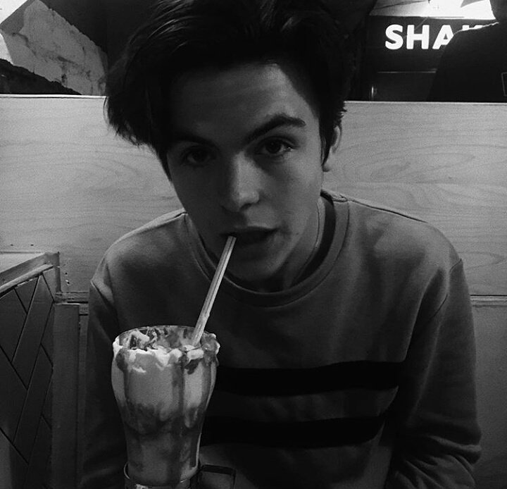 BlakeUpdatesPL's tweet image. #UPDATE

Blake posted this on Instagram | newhopeblake