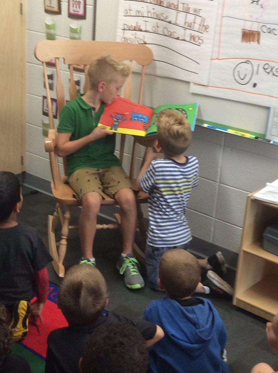 I ❤️ when old ladybugs come back to read to the class! 🐞❤️ #ladybuglove #inspire96