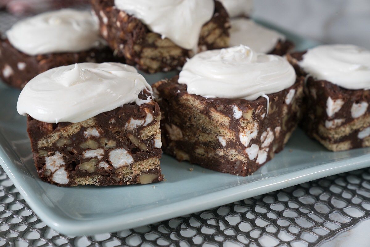 trishayearwood's tweet photo. Hit RT if YOU want a bite 😁

@DanicaPatrick and I make these on #TrishasKitchen tomorrow! Full picture menu on insta https://t.co/cbIwWbl4nt https://t.co/tTMdJSlPsK