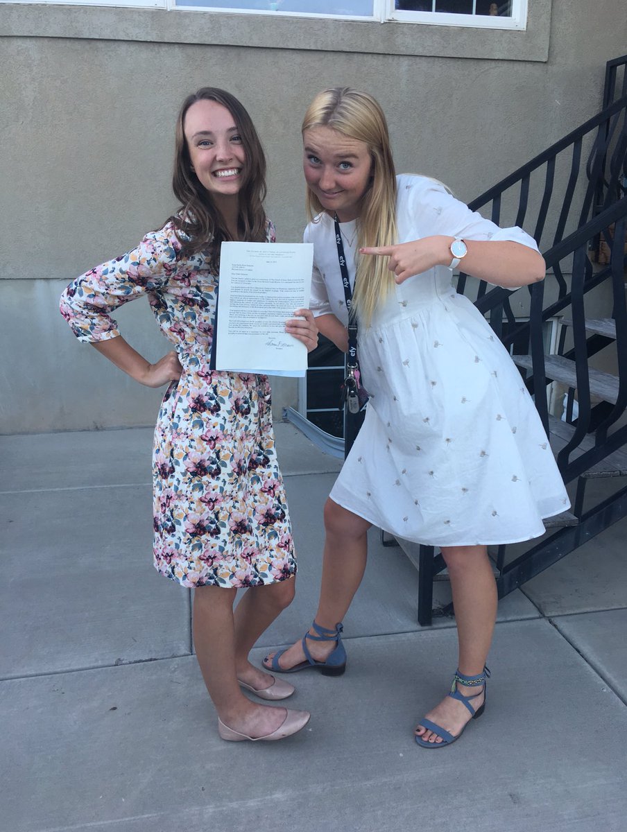 HHanBan's tweet image. EM SIMPS!!! it's your BIRTHDAY!! 🎉🎉🎉🎉 love you cute girl!