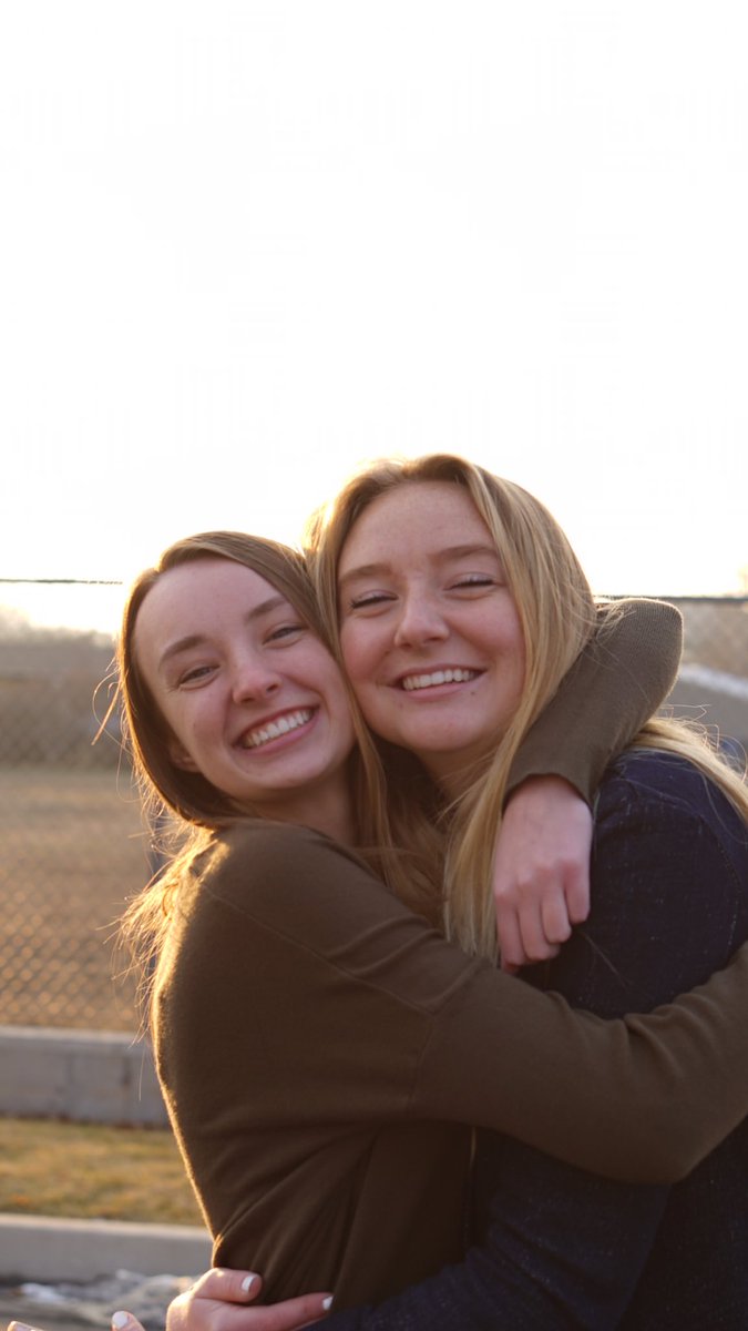 HHanBan's tweet image. EM SIMPS!!! it's your BIRTHDAY!! 🎉🎉🎉🎉 love you cute girl!